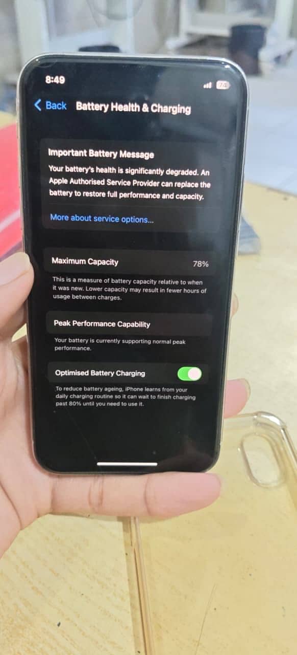 Apple iPhone X 4
