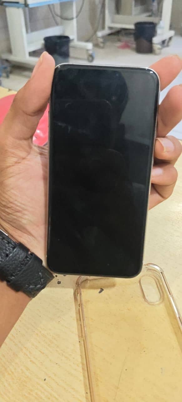 Apple iPhone X 5
