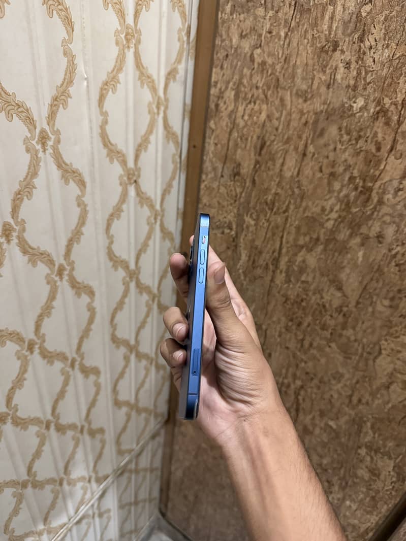 iPhone 12 2