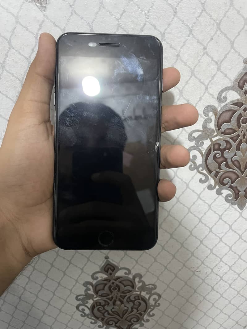 Apple iPhone 7 Plus 1