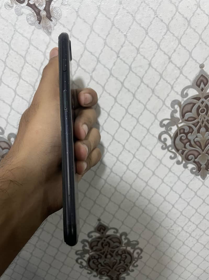 Apple iPhone 7 Plus 2