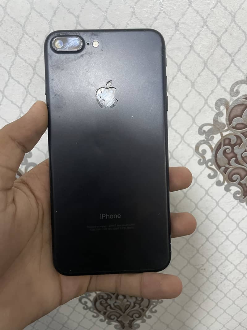 Apple iPhone 7 Plus 3
