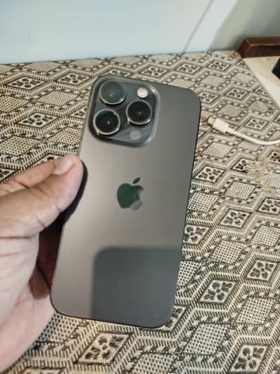 Apple iPhone 15 Pro Black 256gb JV 85+ health
