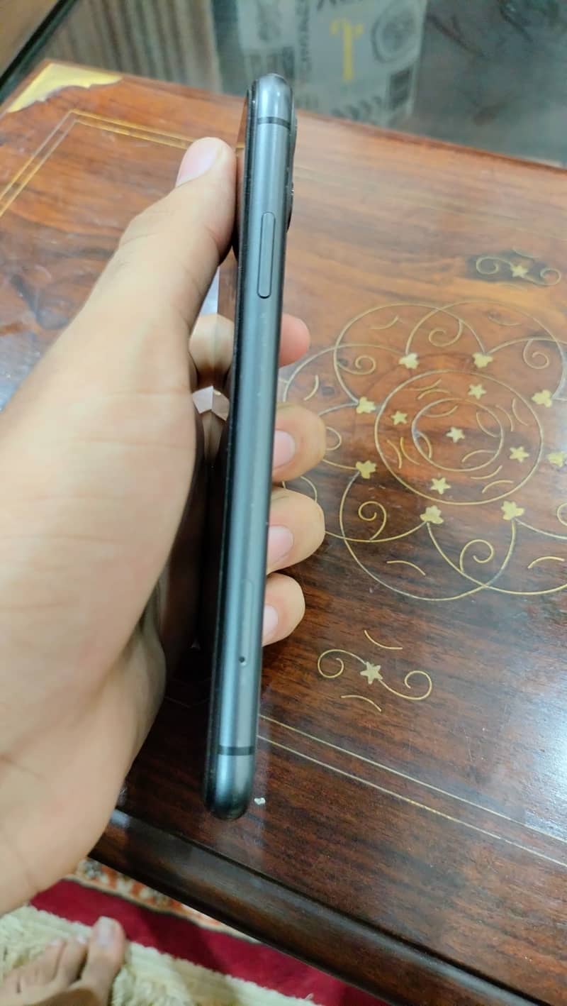 iPhone 11 2