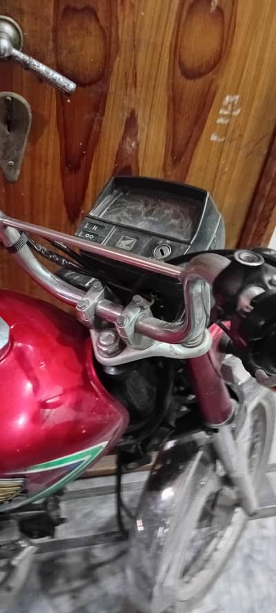 saf bike h koi msla ni ek rupy ka kam ni