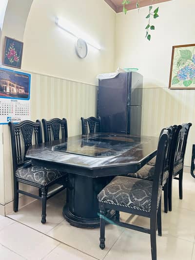 Dinning table With six Chairs