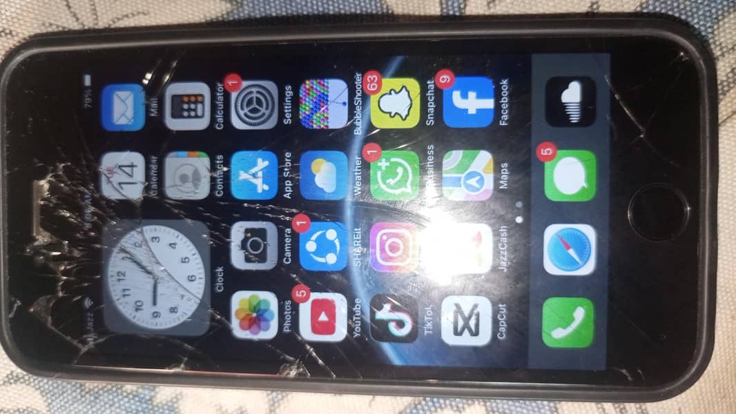 Apple iPhone 8 0