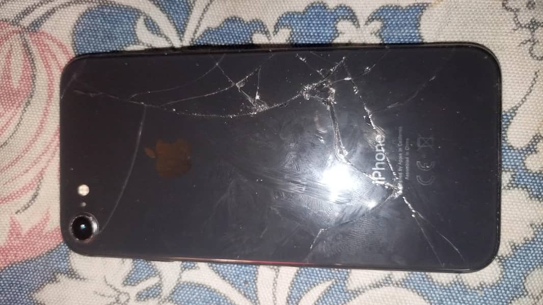 Apple iPhone 8 1