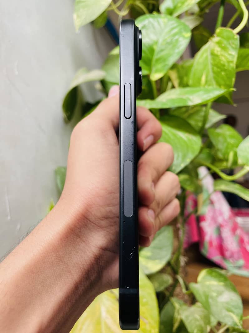 Apple iPhone 15 5