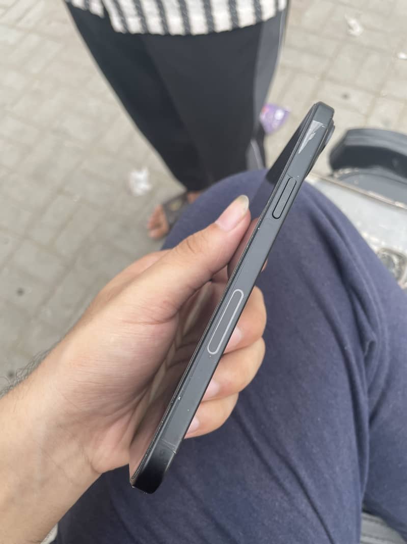 Apple iPhone 15 plus 2