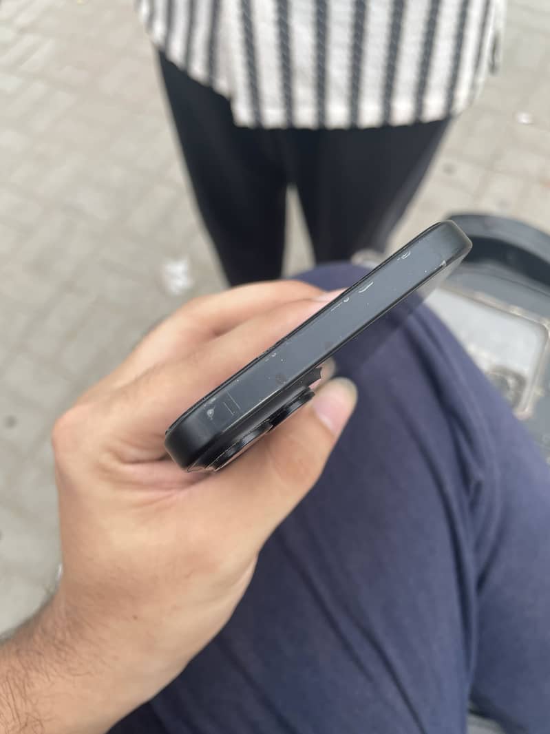 Apple iPhone 15 plus 3