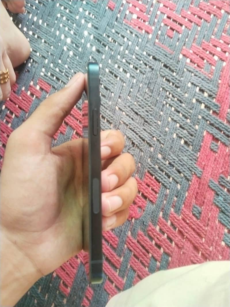 Apple iPhone 12 2