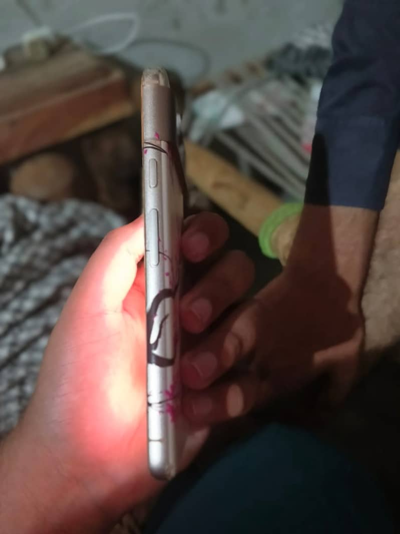 Google Pixel 8 2