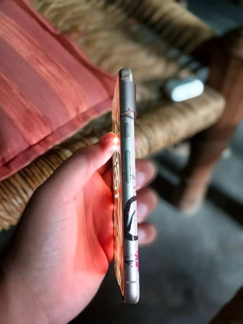 Google Pixel 8 5