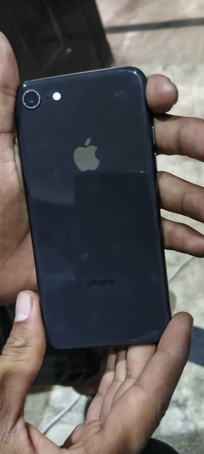 Apple iPhone 8