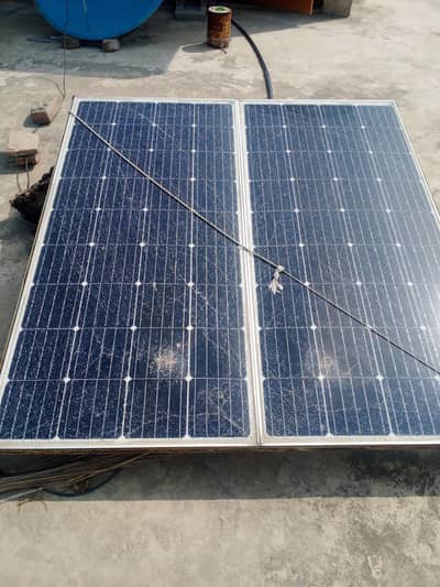 2 solar plates or 1 solar cooler for sale