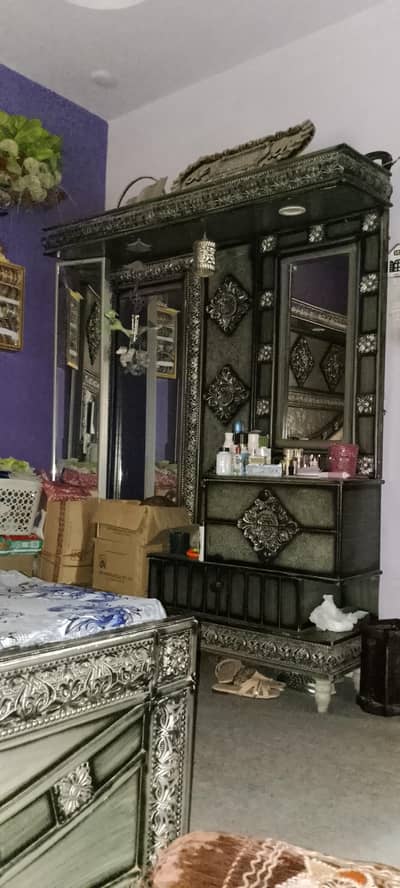 dressing table