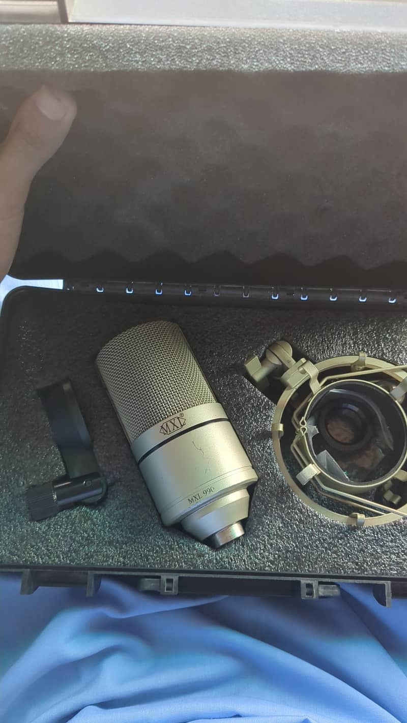 MXL 990 Microphone 0