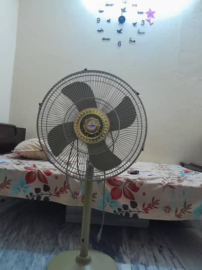 pedestal fan