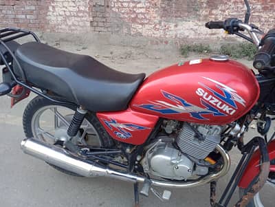 Suzuki GS 150 SE Total 100 % Genuine Low Mileage (21000 km Only)