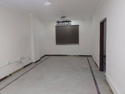 Buy A Prime Location Office Of 818 Square Feet In Siddique Trade Center