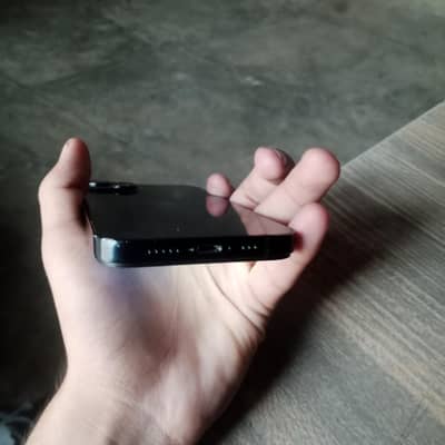 Apple iPhone 13 03706301156 what app