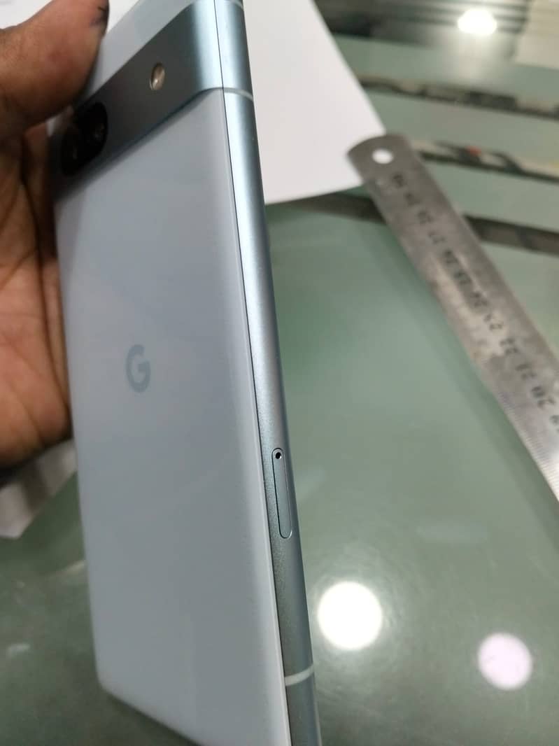 Google Pixel 7a 1