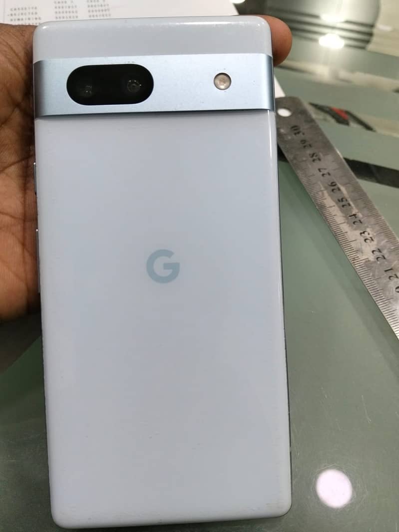Google Pixel 7a 2