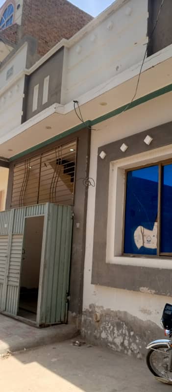 Asif town 4 mrla single story fuly marbl wid Gas mtr House urgent Sale just 72 dmd, 03006803629