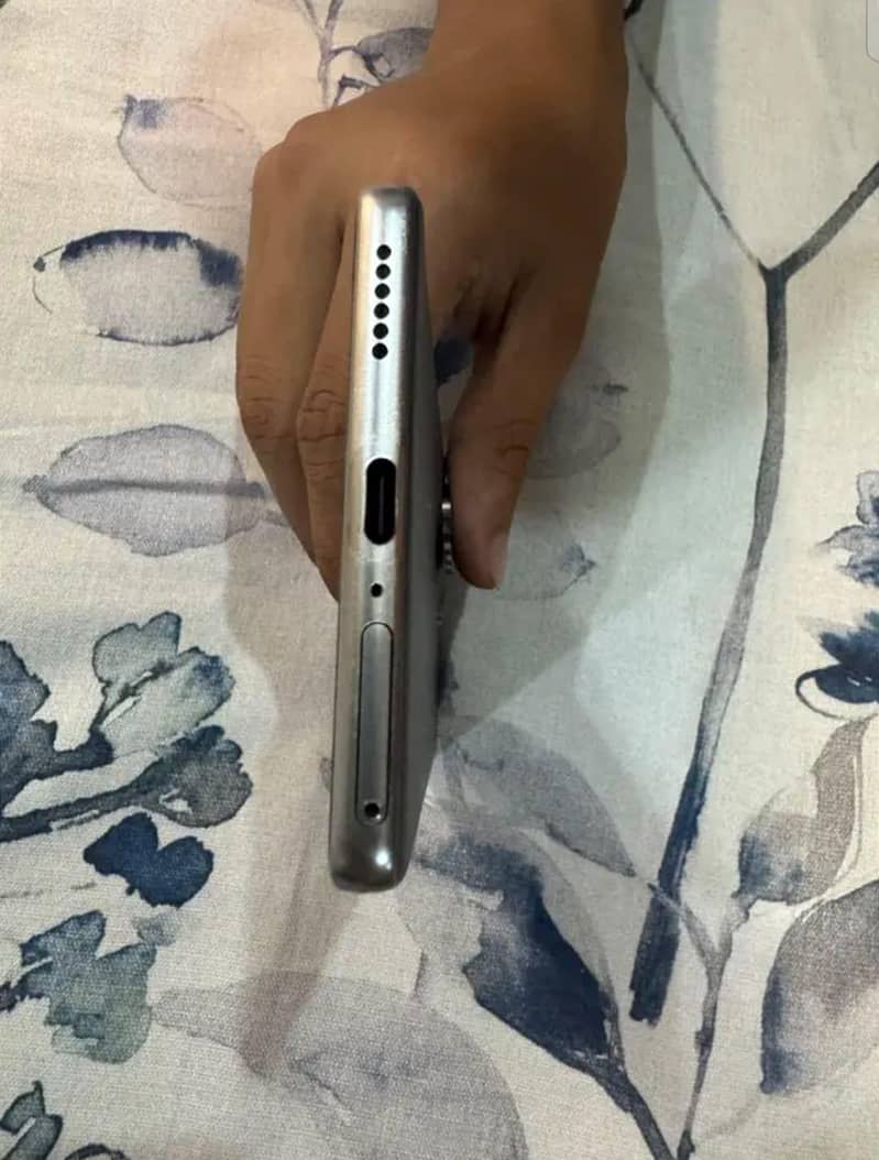 Tecno CAMON 40 1