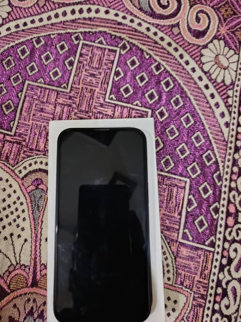 Apple iPhone 13 1