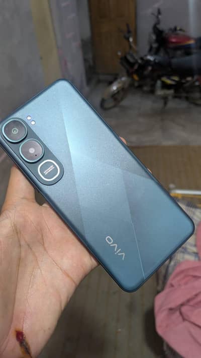 Vivo Y21D 6GB 128GB all okay hey 6 months warranty left