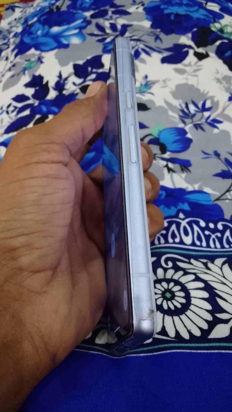 Google Pixel 7a 4