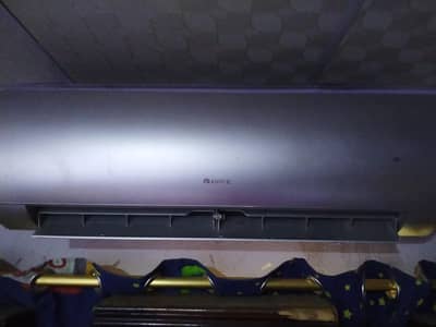 gree 1 ton running condition ac