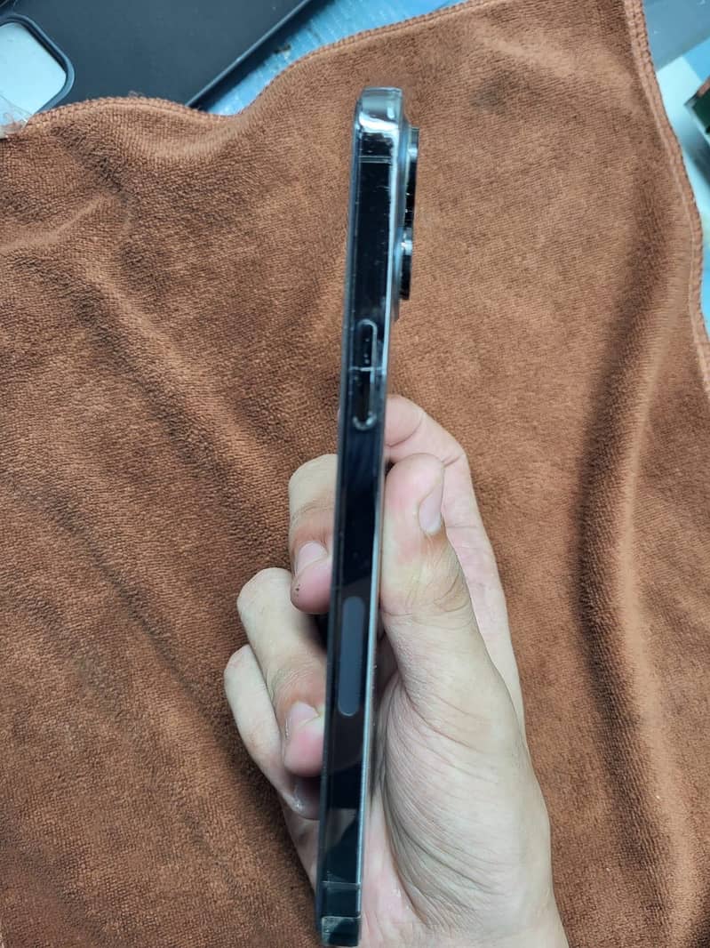 Apple iPhone 12 Pro Max 3