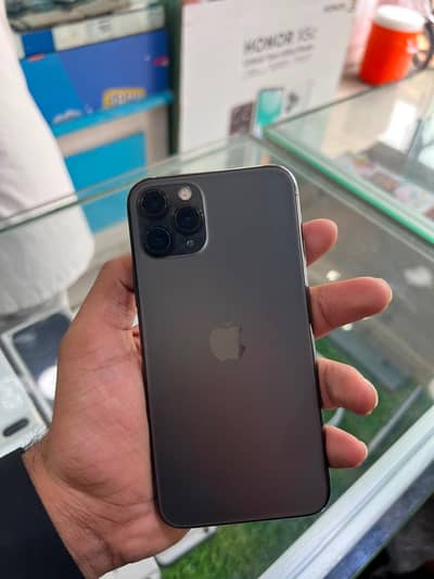 iPhone 11pro for sale all ok setorignal condition 10by 10