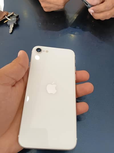 Apple iPhone SE