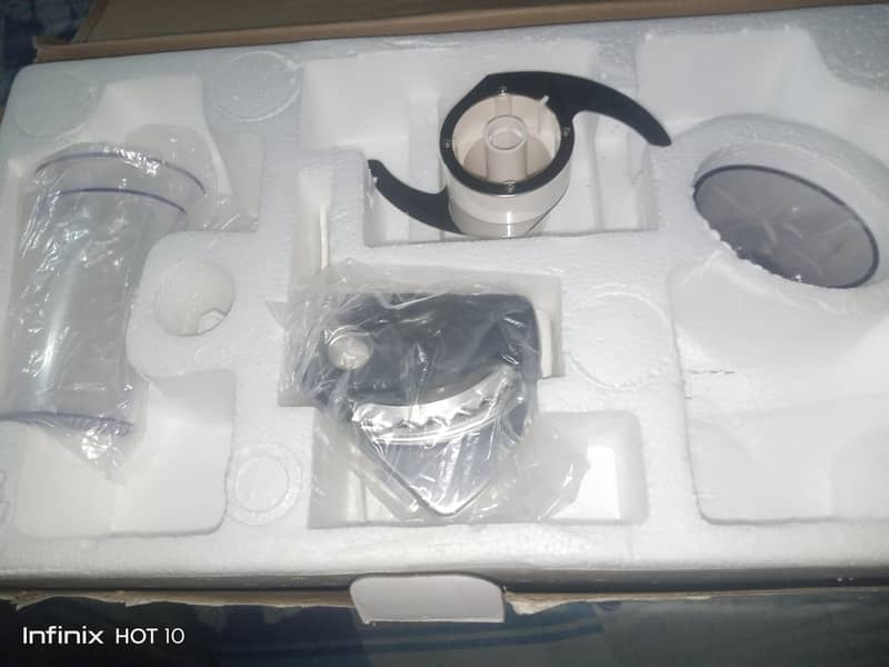 Dawlance Fridge & 5 in 1 Choper 9