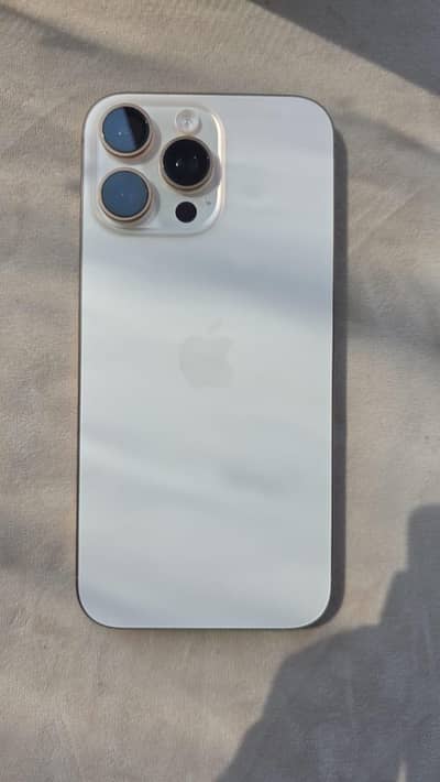 Apple iPhone 16 Pro Max