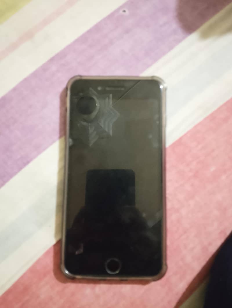 Apple iPhone 8 Plus 3