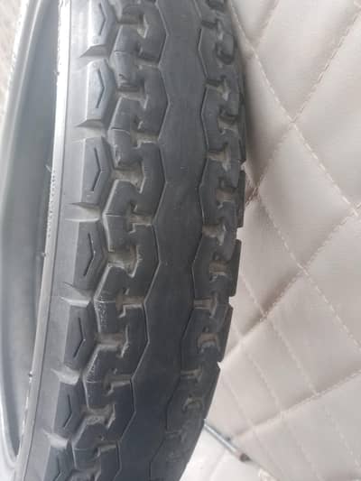 Honda 125 tyres+Tubes  8/10