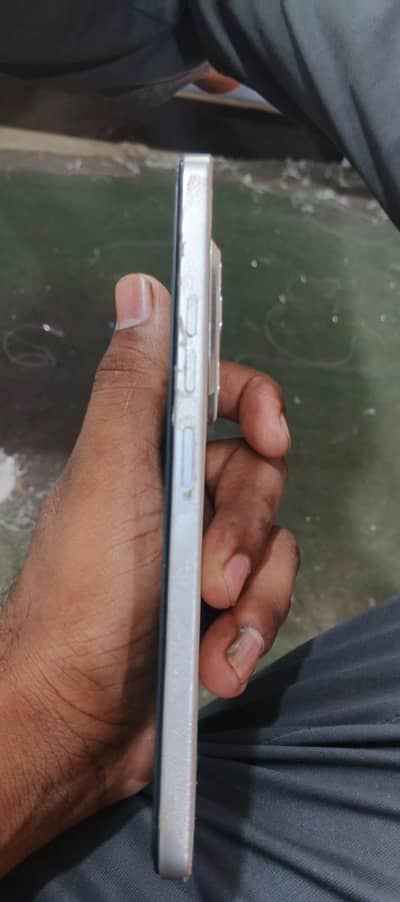 Tecno Spark 30 8 8 128gb ha oar 6 month varanti b ha 10 by 10 ha