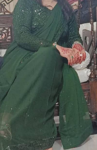 saree and maxi for sale