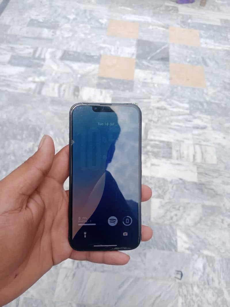 Apple iPhone 13 1