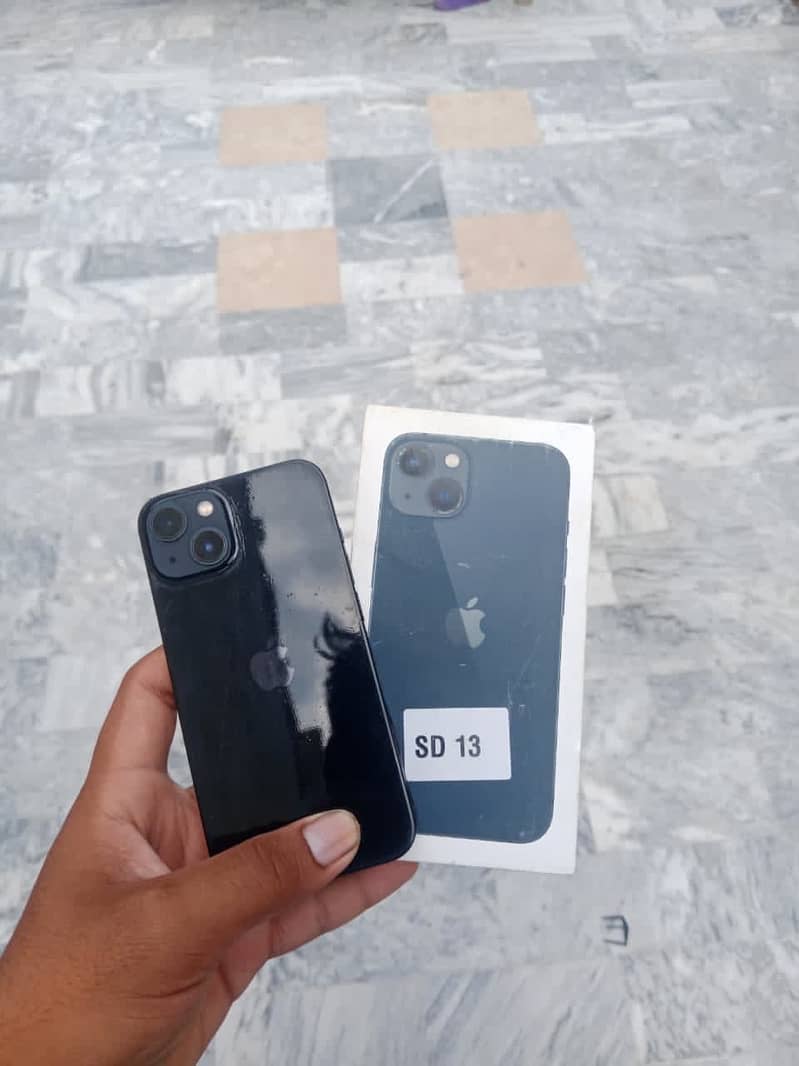 Apple iPhone 13 2