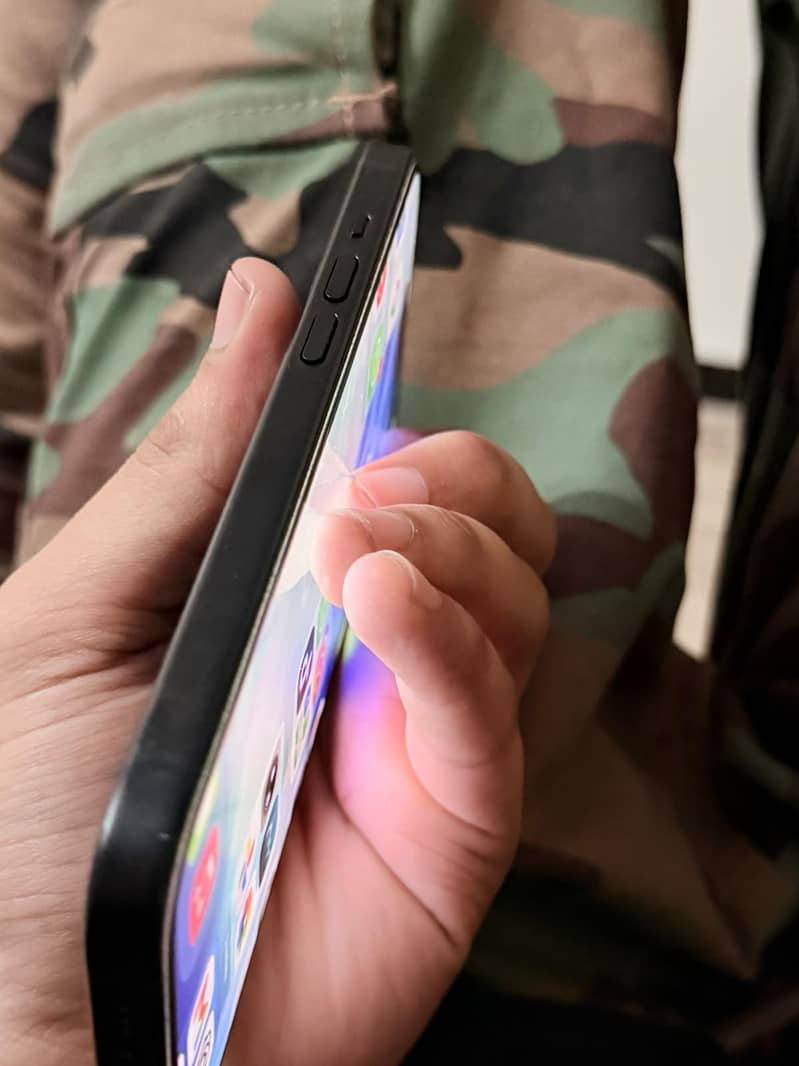 Apple iPhone 15 5
