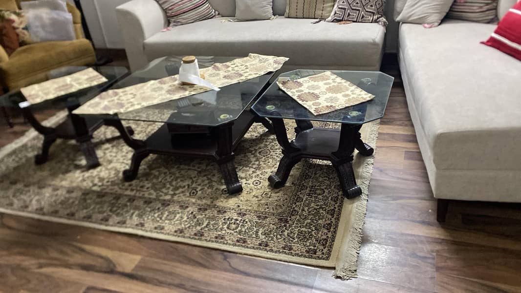 3 table set 0