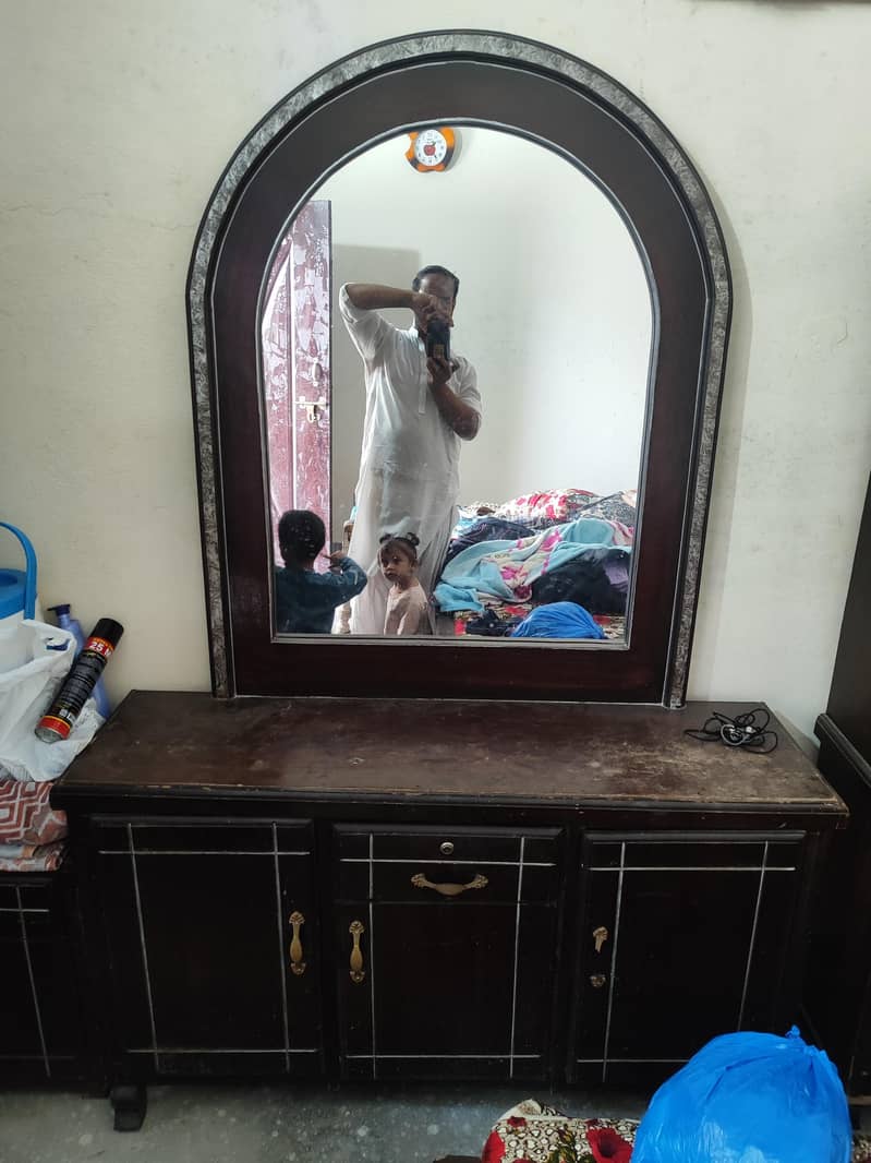 Dressing Table and showcase 2