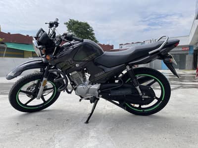 Yahama YBR125G