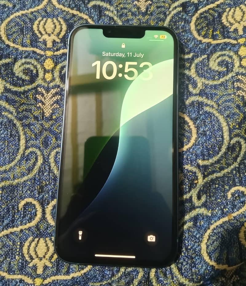 Apple iPhone 13 7